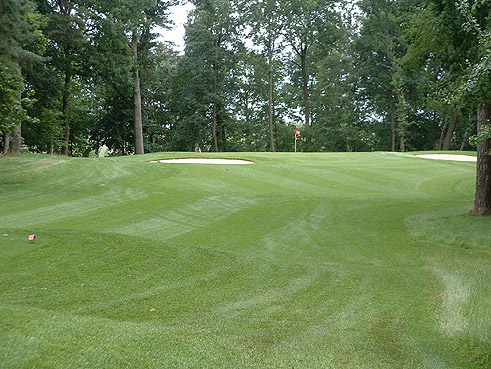 Der Hamburger Land- und Golf-Club Hittfeld e.V. konnte im Sommer 2005 nach einjähriger Umbauzeit wieder zum Spiel eröffnet werden ... und ca. 60.000 Kubikmeter Erde hatten in nur 2 Monaten dabei ihren Platz gewechselt ...