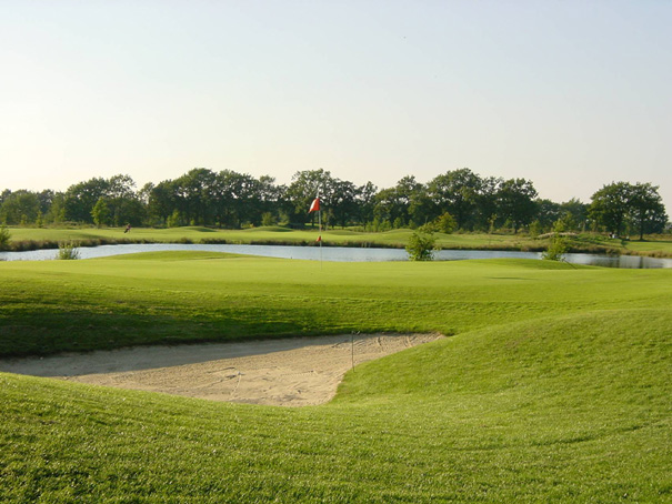 GOLFPLATZBAU Brehmer + Kooistra GmbH führt alle anfallenden Arbeiten mit einem eingespielten Team aus.
